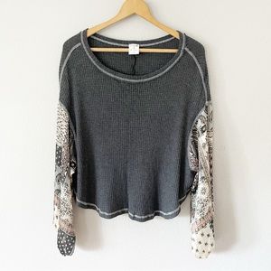 By Together Boho Waffle Knit Gray/Tan Chiffon Sleeves Top Size M